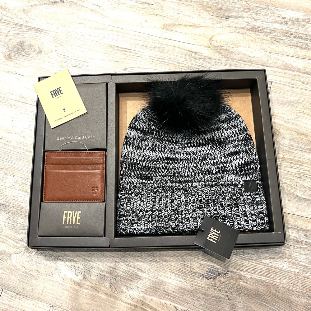 NEW Frye 🌟 Black Marbled Beanie and Card Case 🎁 Gift Set